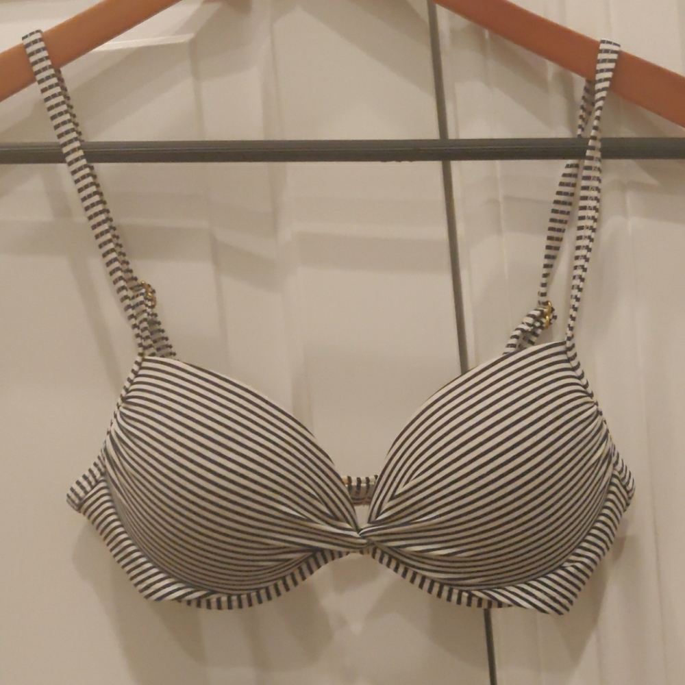 Bikini top